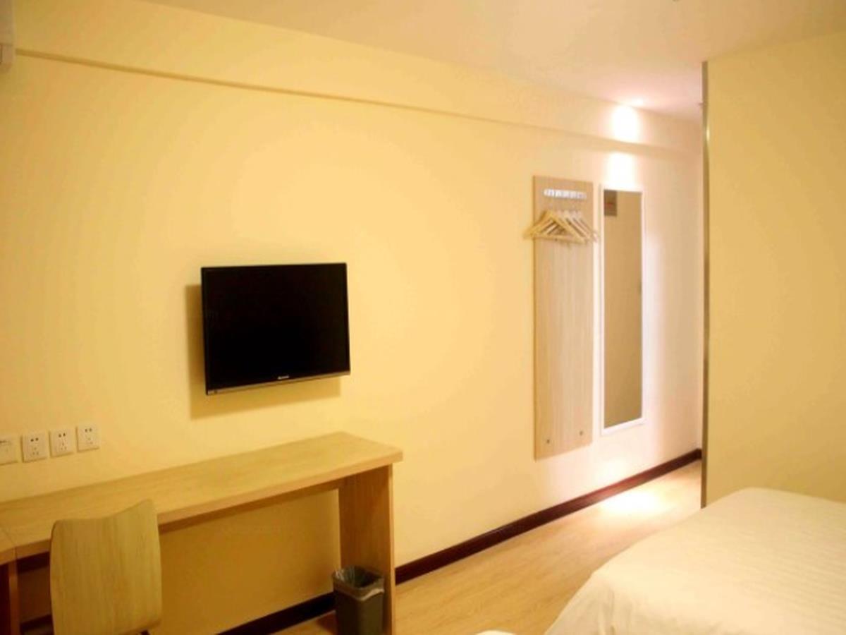 7Days Inn Deyang Zhongjiang Kuishan Park Dış mekan fotoğraf