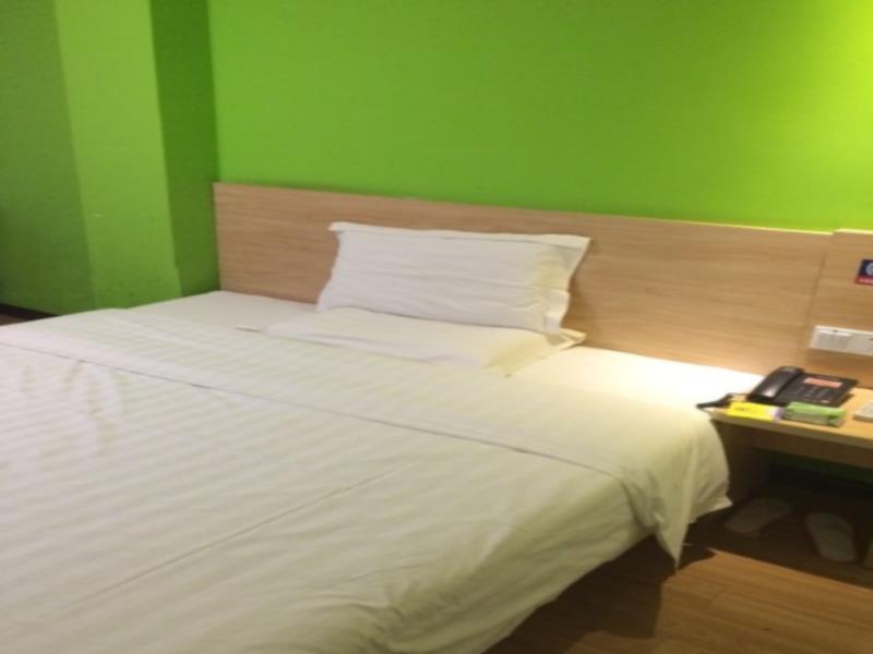 7Days Inn Deyang Zhongjiang Kuishan Park Dış mekan fotoğraf