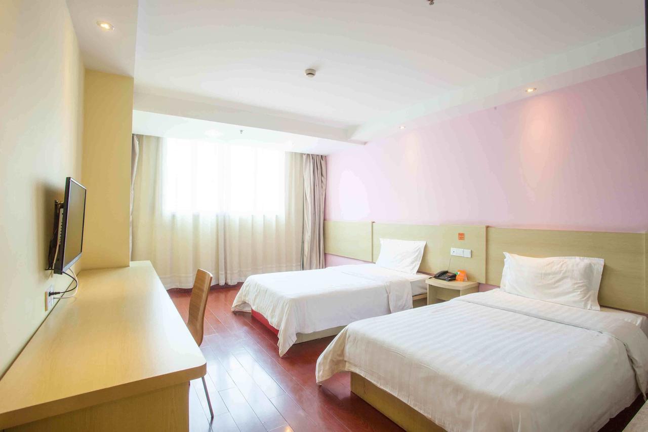 7Days Inn Deyang Zhongjiang Kuishan Park Dış mekan fotoğraf