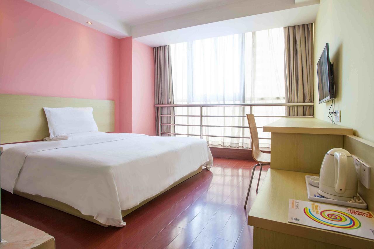 7Days Inn Deyang Zhongjiang Kuishan Park Dış mekan fotoğraf