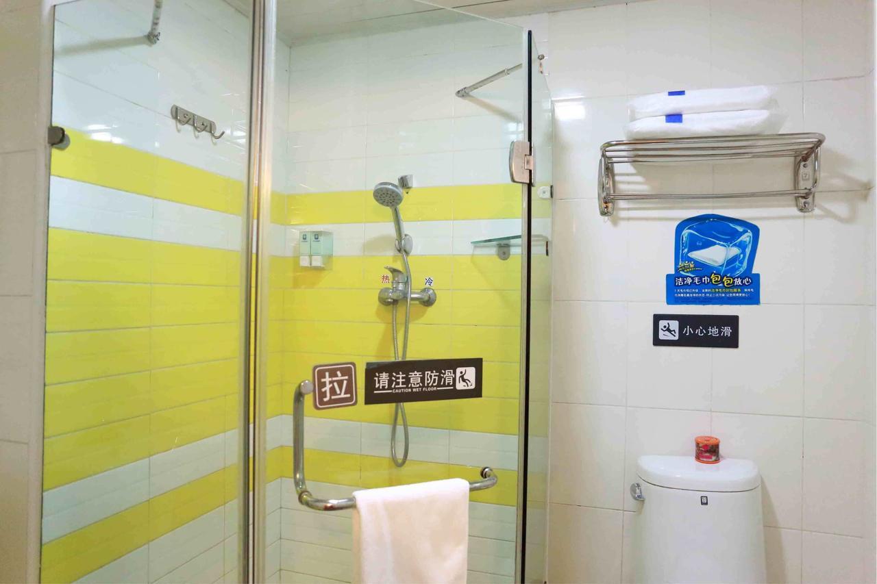 7Days Inn Deyang Zhongjiang Kuishan Park Dış mekan fotoğraf