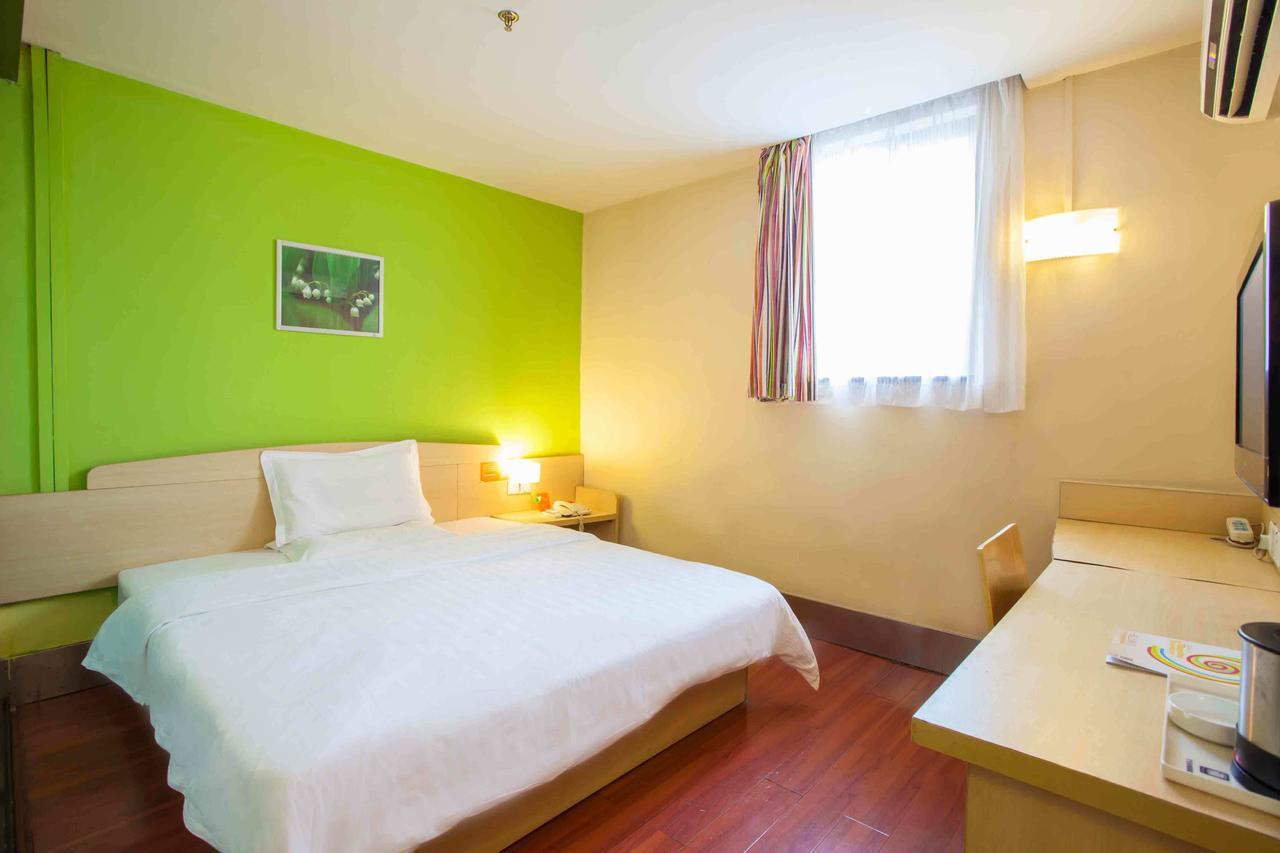 7Days Inn Deyang Zhongjiang Kuishan Park Dış mekan fotoğraf