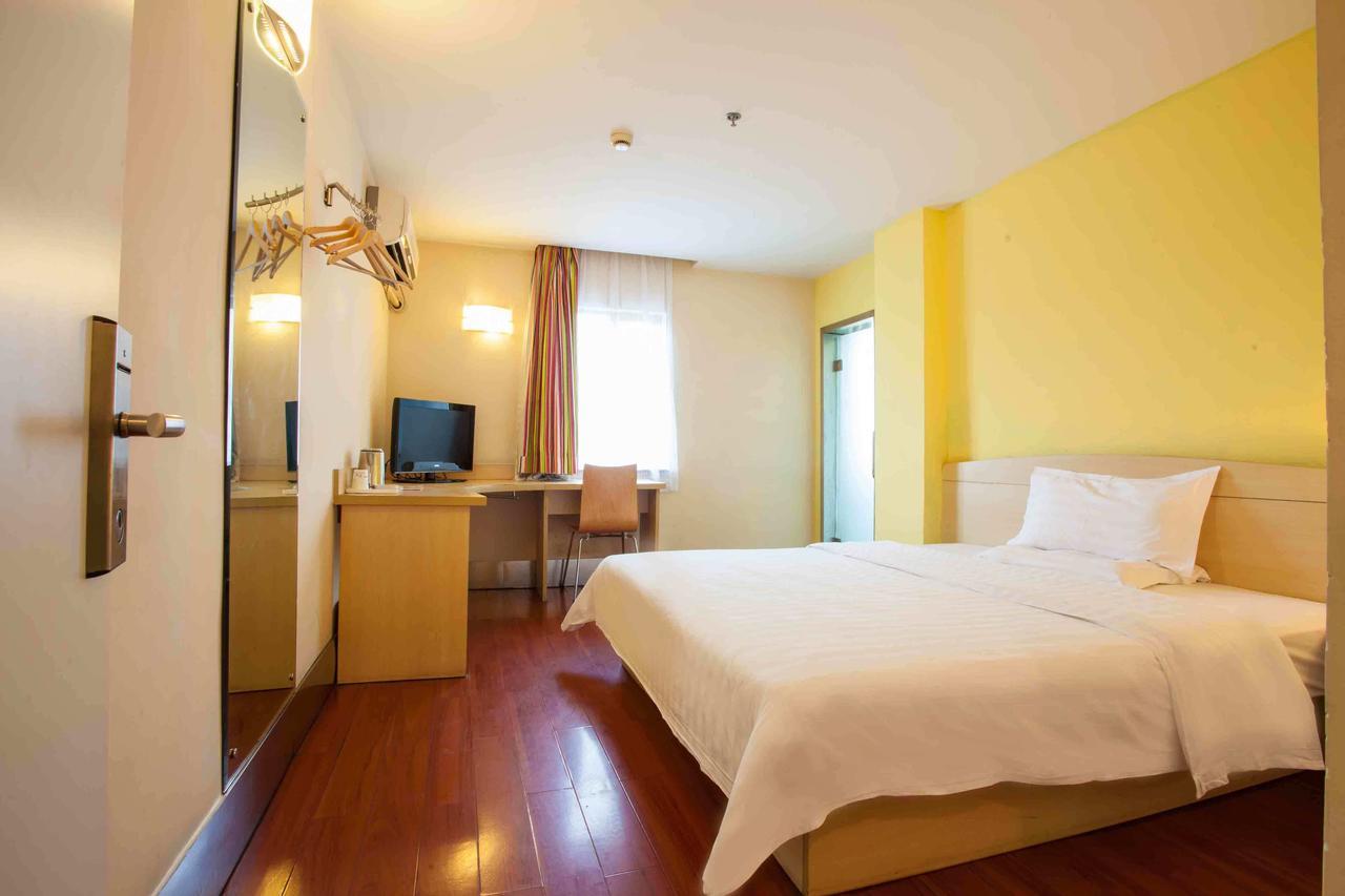 7Days Inn Deyang Zhongjiang Kuishan Park Dış mekan fotoğraf