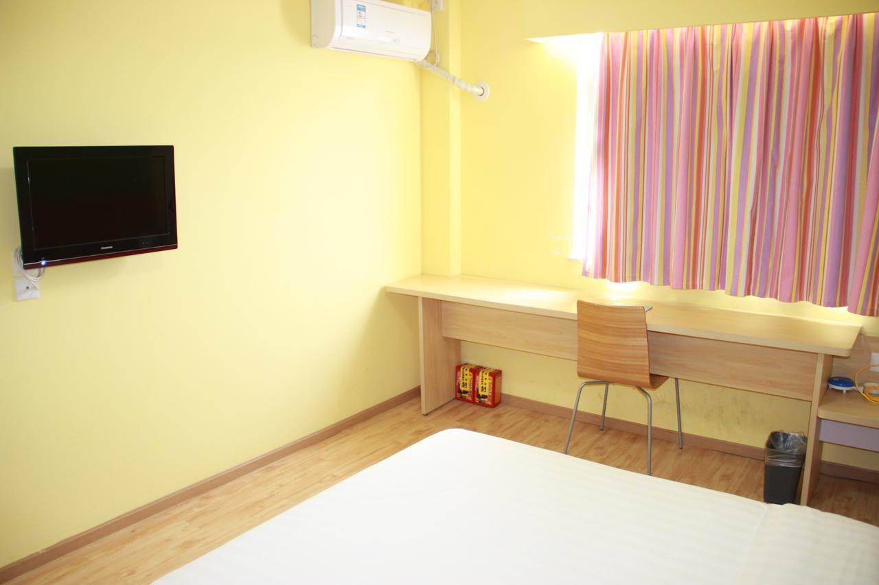 7Days Inn Deyang Zhongjiang Kuishan Park Dış mekan fotoğraf