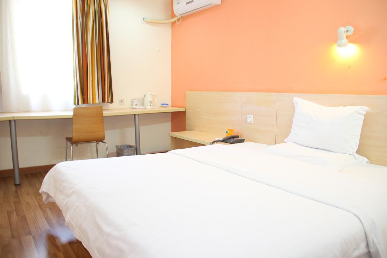 7Days Inn Deyang Zhongjiang Kuishan Park Dış mekan fotoğraf